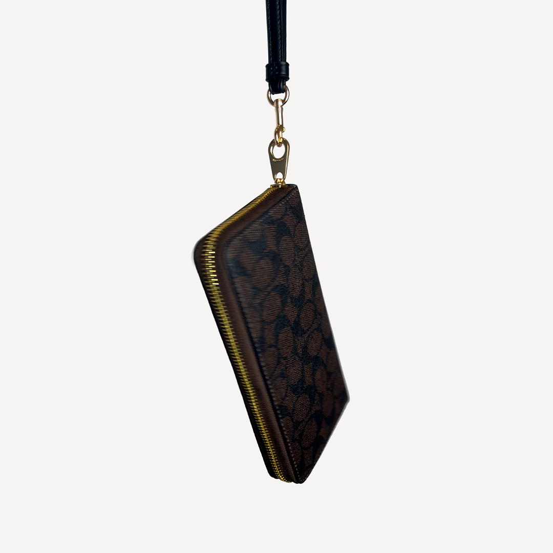 COACH-WRISTLET-BLACK