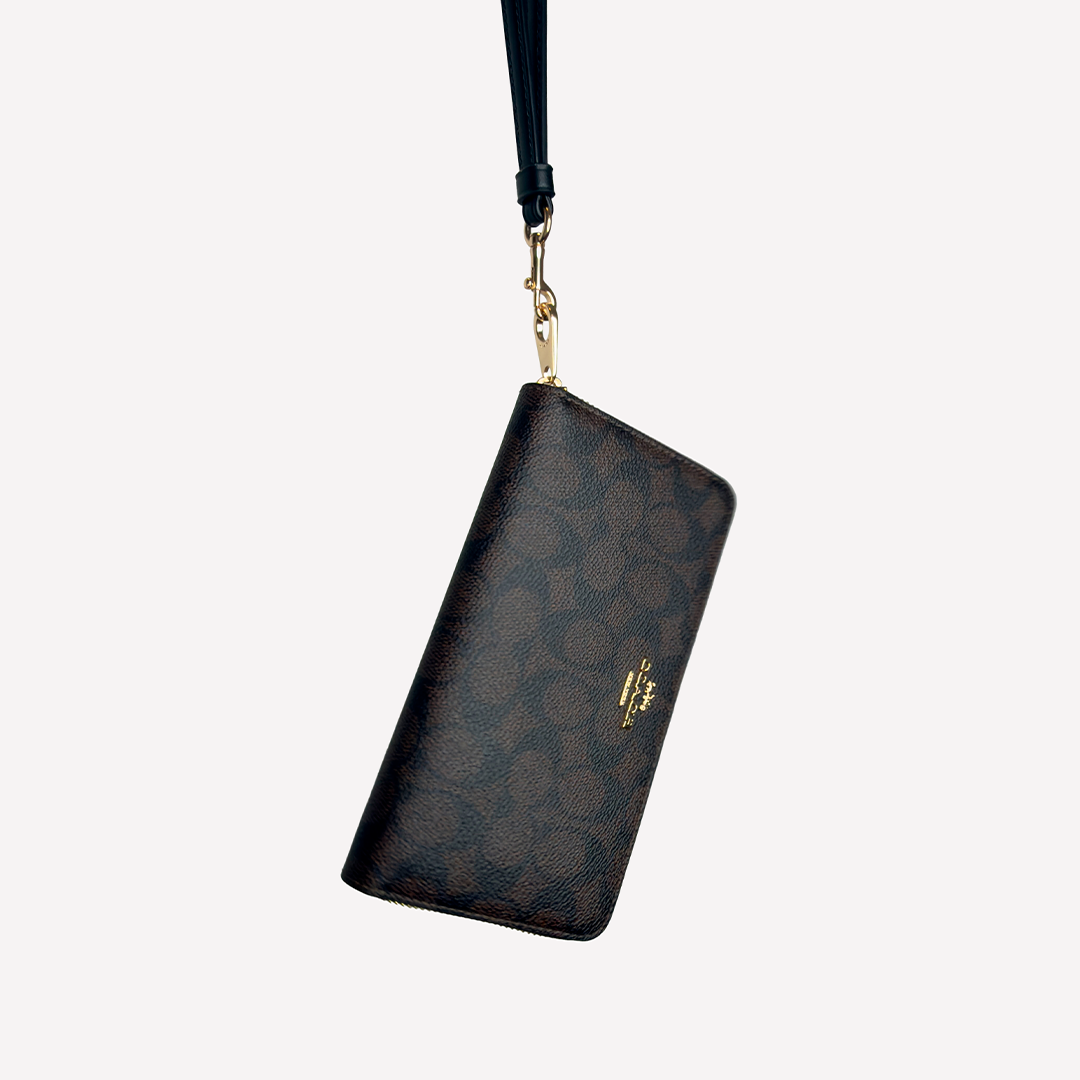 COACH-WRISTLET-BLACK